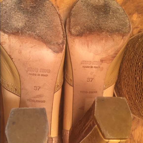 Miu Miu stacked patent heels. - Picture 4 of 6